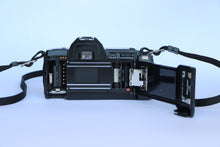 Load image into Gallery viewer, Olympus OM77AF
